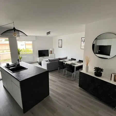 Hyper-center With Parking Biarritz