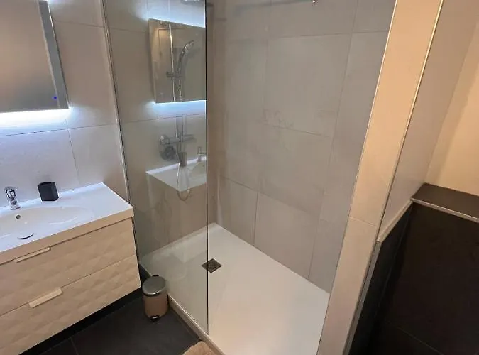 Hyper-center With Parking Appartement *